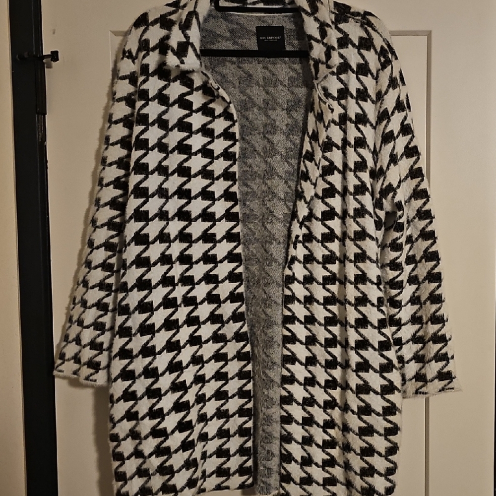 Liverpool Los Angeles Black and White Houndstooth Sweater